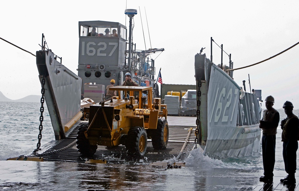 Restocking the USS Essex in the South China Sea
