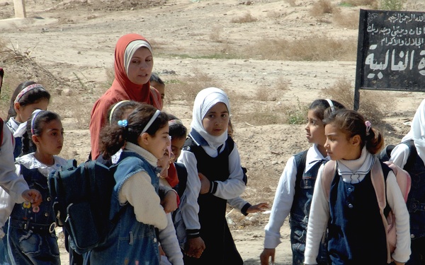 Iraqi girls walking to school