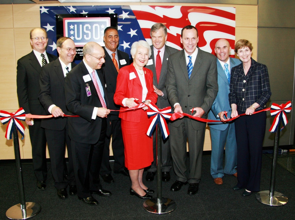 America Supports You: USO Dedicates New Lounge at Reagan National Airport