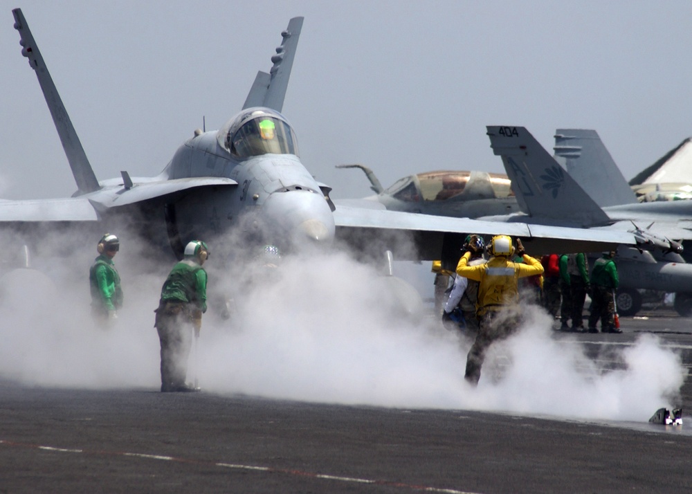 Flight operations aboard the USS Theodore Roosevelt