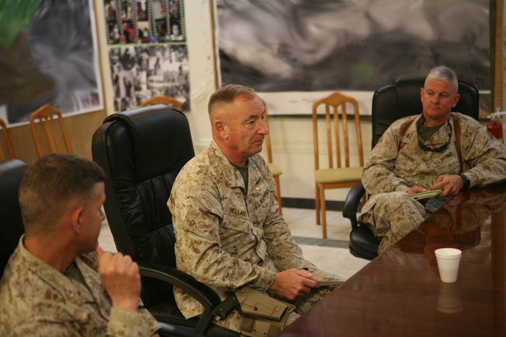 MARCENT CG Assesses Progress, Discusses Operations in Al Anbar