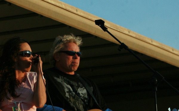 Saloonatics perform Rock 'n' Roll tribute for service members