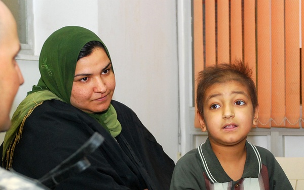 IA, MND-B Soldiers strengthen relationship with Mansour community