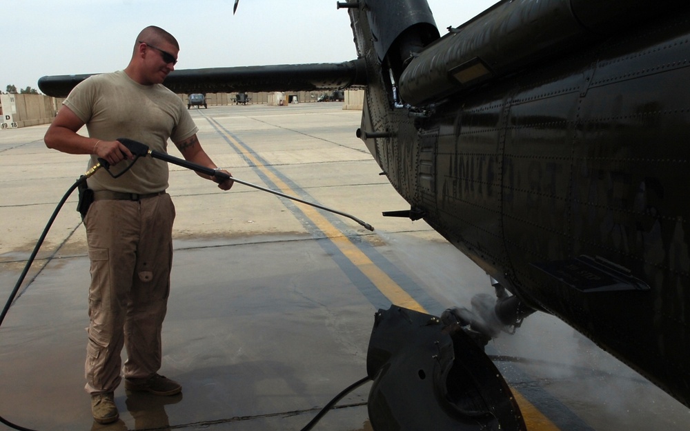 Black Hawk crew chiefs take pride in their work