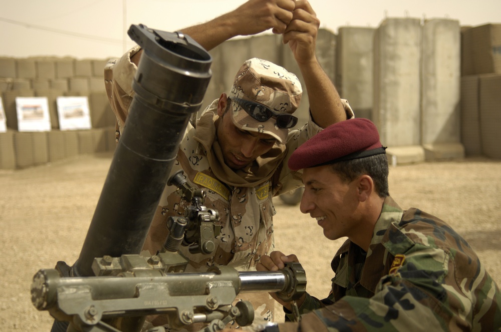 Iraqi Army Artillery Training