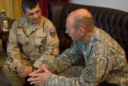 Salvadoran dignitaries visit Cuscatlan Battalion