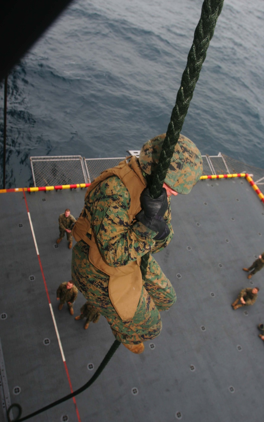 Fast rope training at sea keeps Marines and Sailors mission ready