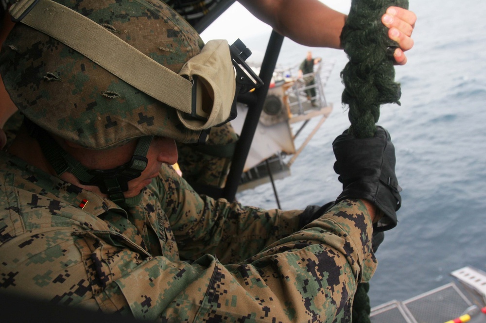 Fast rope training at sea keeps Marines and Sailors mission ready