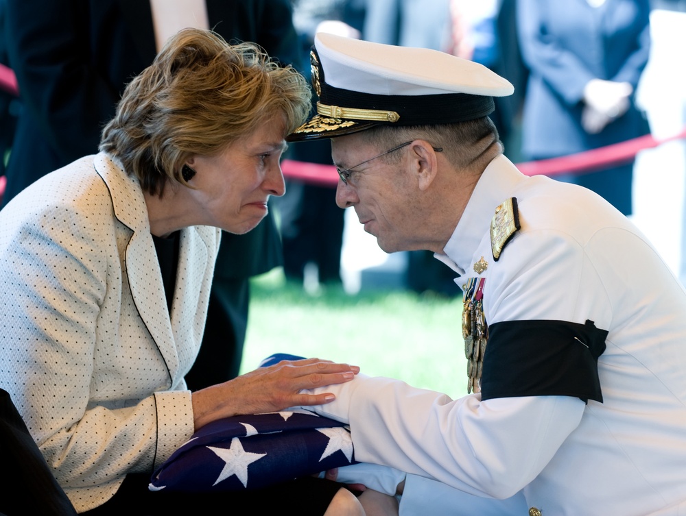 Former Naval Academy superintendant receives honors in Annapolis