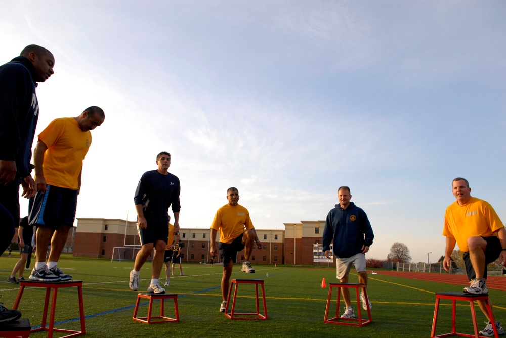 Senior Navy enlisted test drives new uniforms