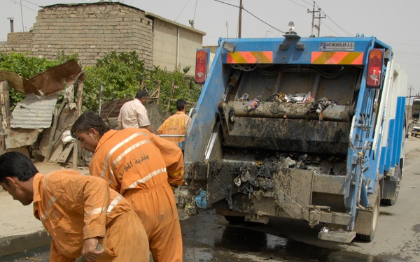 Mosul Street Clean Up