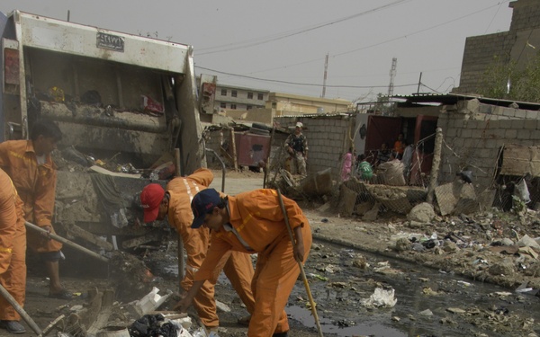 Mosul Street Clean Up