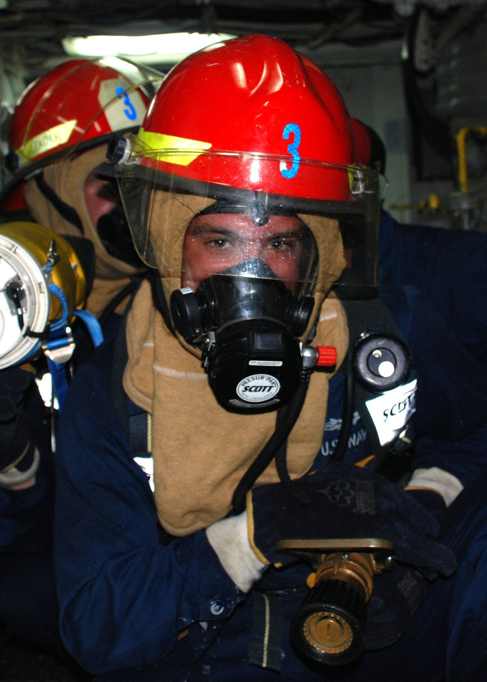 USS Ashland Sailors conduct fire drills