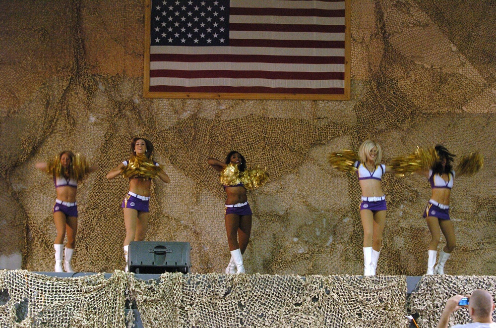 DVIDS - Images - Minnesota Vikings cheerleader tour of Iraq goes