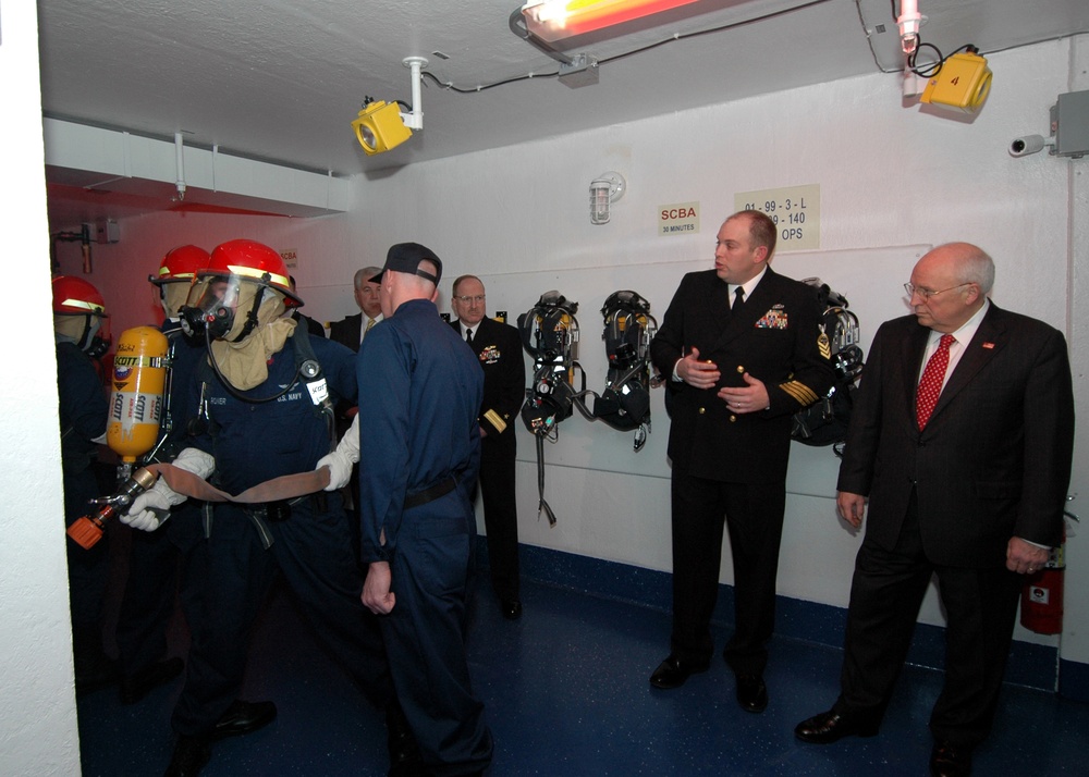 Vice President Dick Cheney visits Naval Station Great Lakes