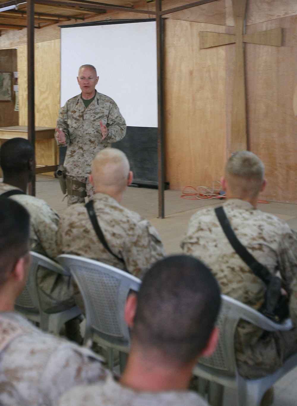 Assistant Commandant of the Marine Corps visits Taqaddum service members