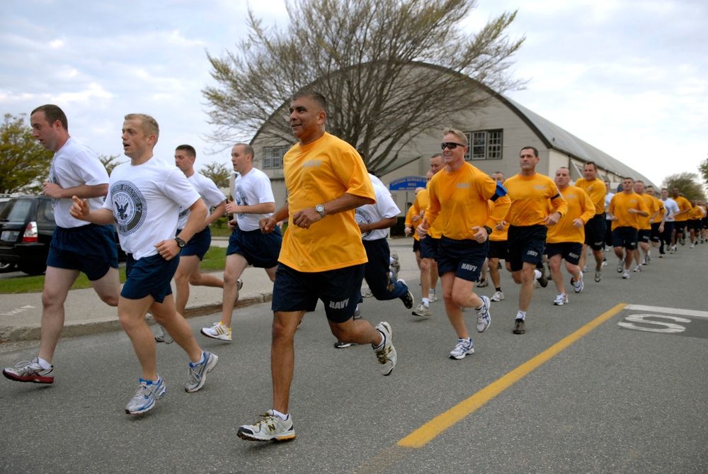 Top Navy enlisted makes Secretary of the Navy a master chief, tries new physical training gear