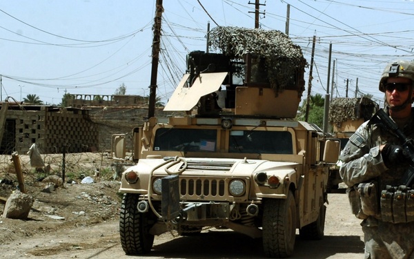 Strike Soldiers patrol western Baghdad