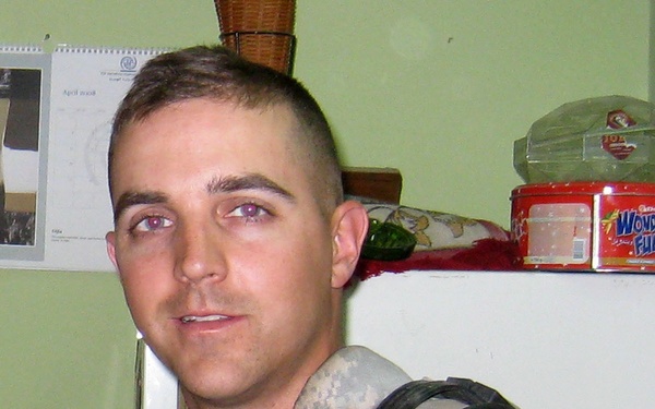 'Regulars' Bn. captain earns MacArthur Leadership Award