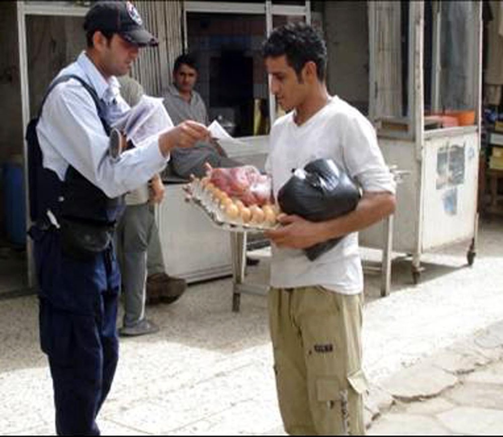Iraqi police improve community relationships