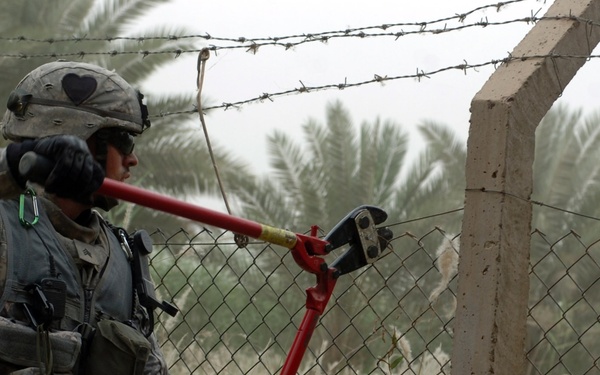 Strike Soldiers face militant attack while searching for cache in Shulla