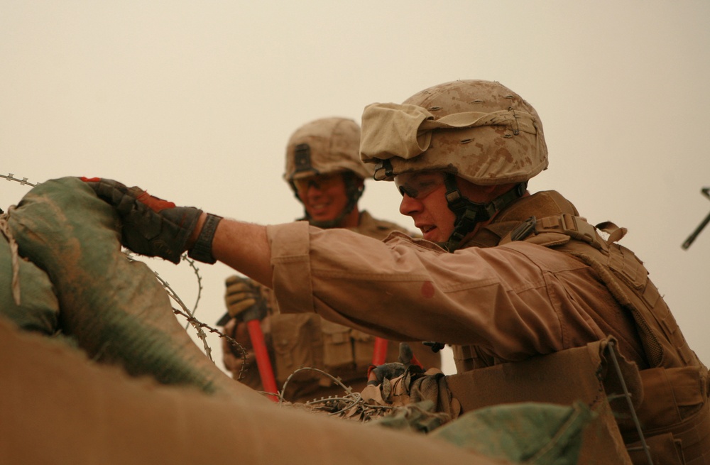 Marine Engineers Demilitarize Iraqi Road