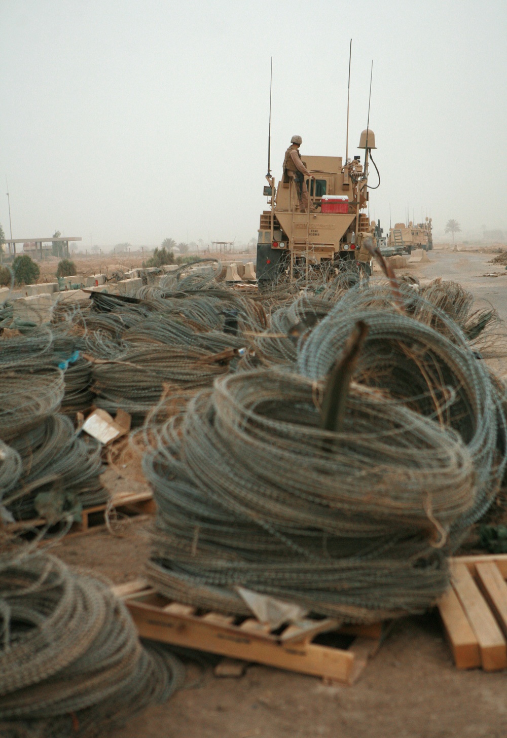 Marine Engineers Demilitarize Iraqi Road