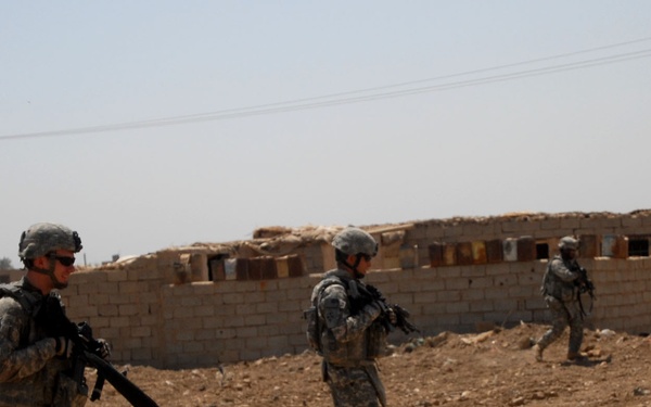 Comanche Troop maintains security in Abu T'shir