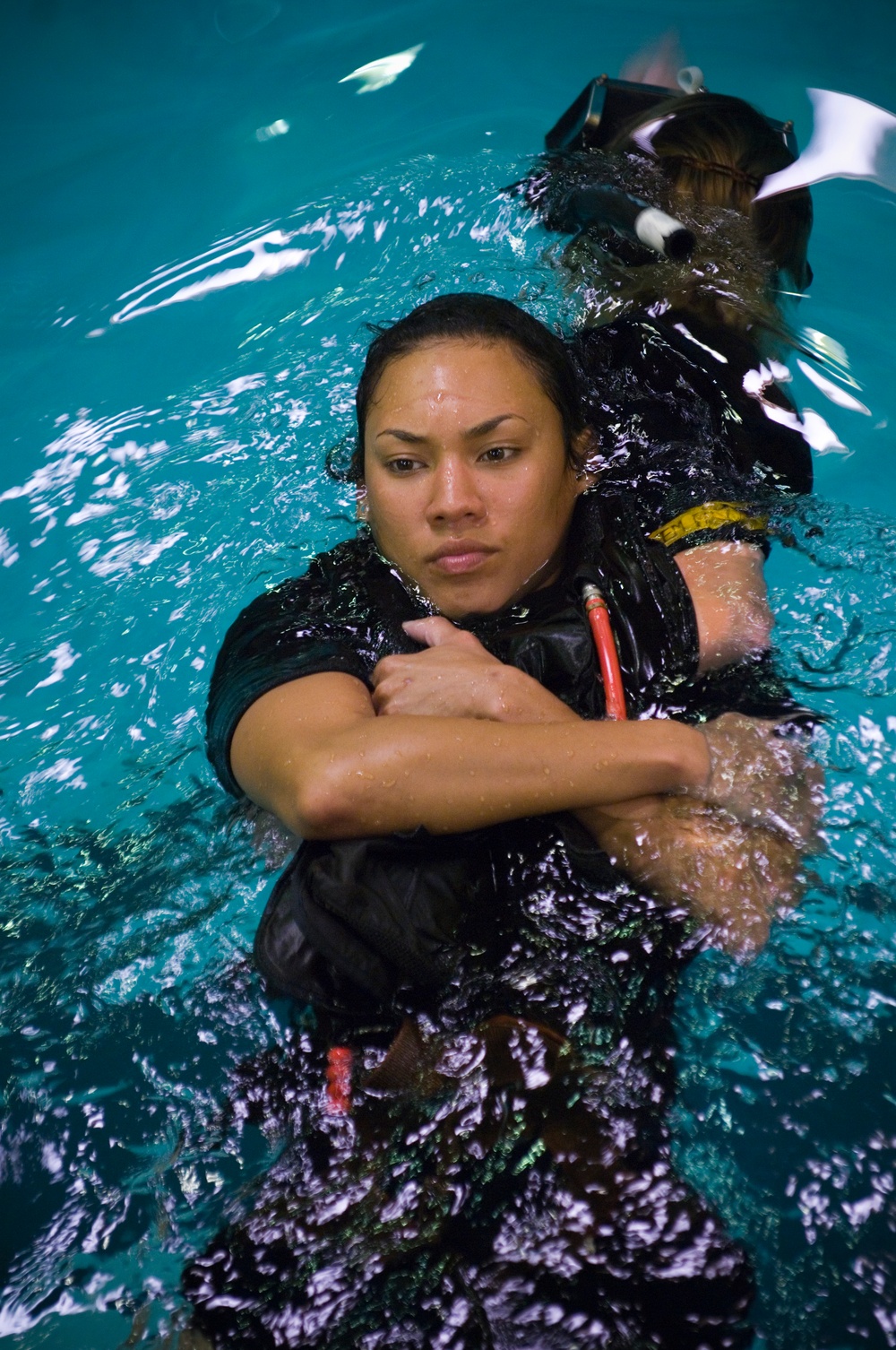 Pensacola Sailors learn rescue swimming skills