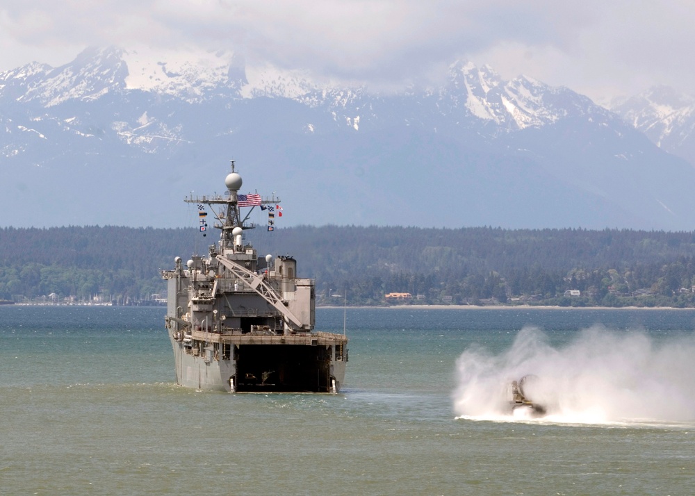 Ships mark 100th anniversary of Theodore Roosevelt's Great White Fleet