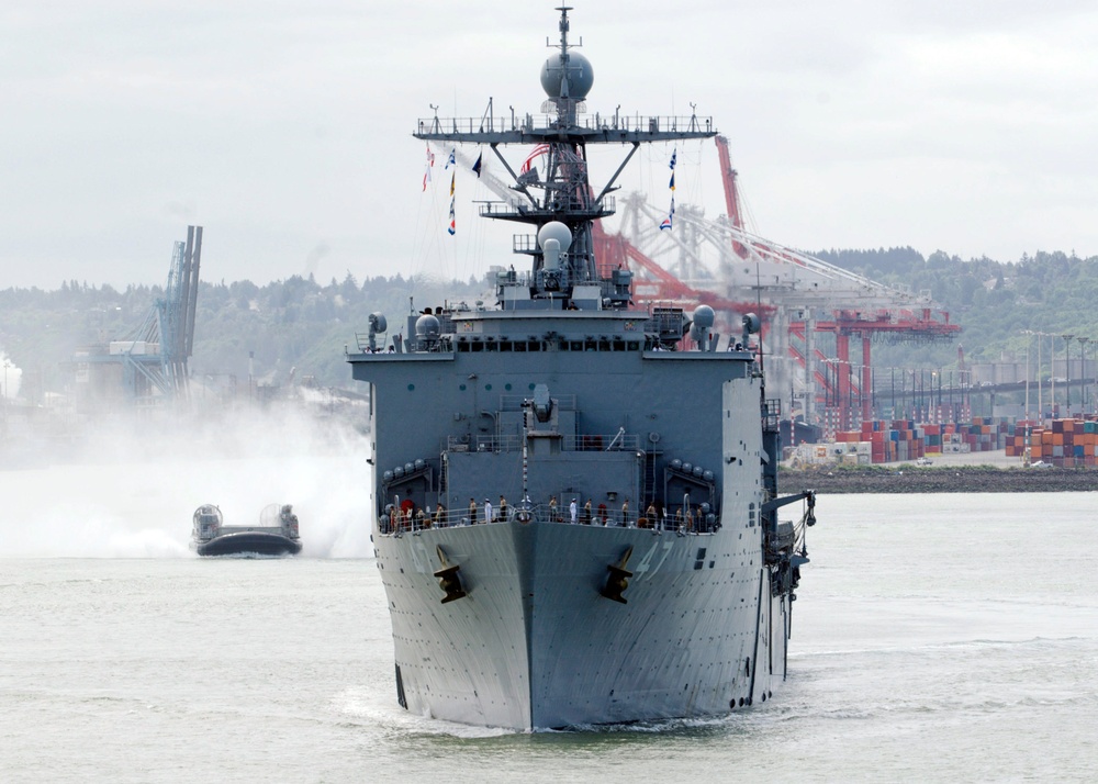 Ships mark 100th anniversary of Theodore Roosevelt's Great White Fleet