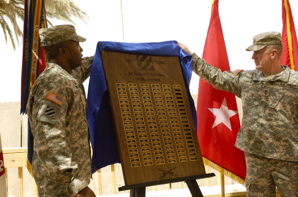 Plaque Dedication honors fallen Soldiers