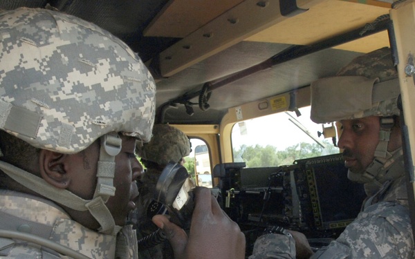 Cavalry Soldiers conducts convoy training