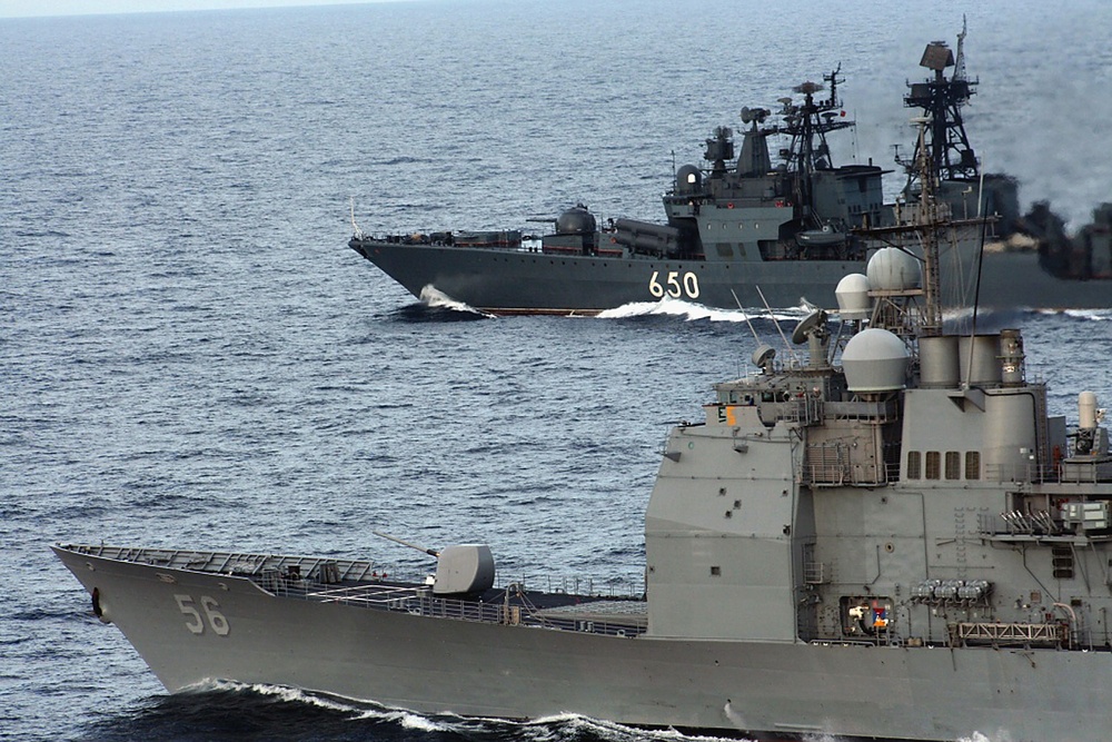 U.S., Russian ships cruise the Mediterranean