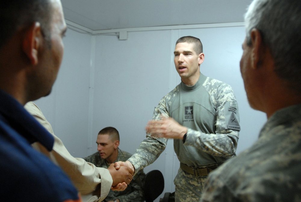 Multi-National Division-Baghdad Soldiers Aid Local Businesses in Sadr City