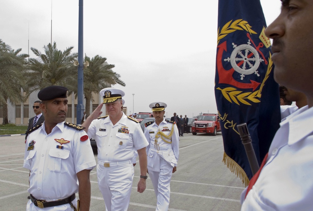 Roughead inspecting Royal Bahrain Navy troops