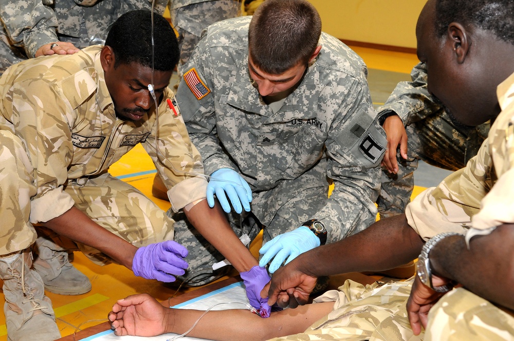 Army medics share life-saving concepts in Qatar