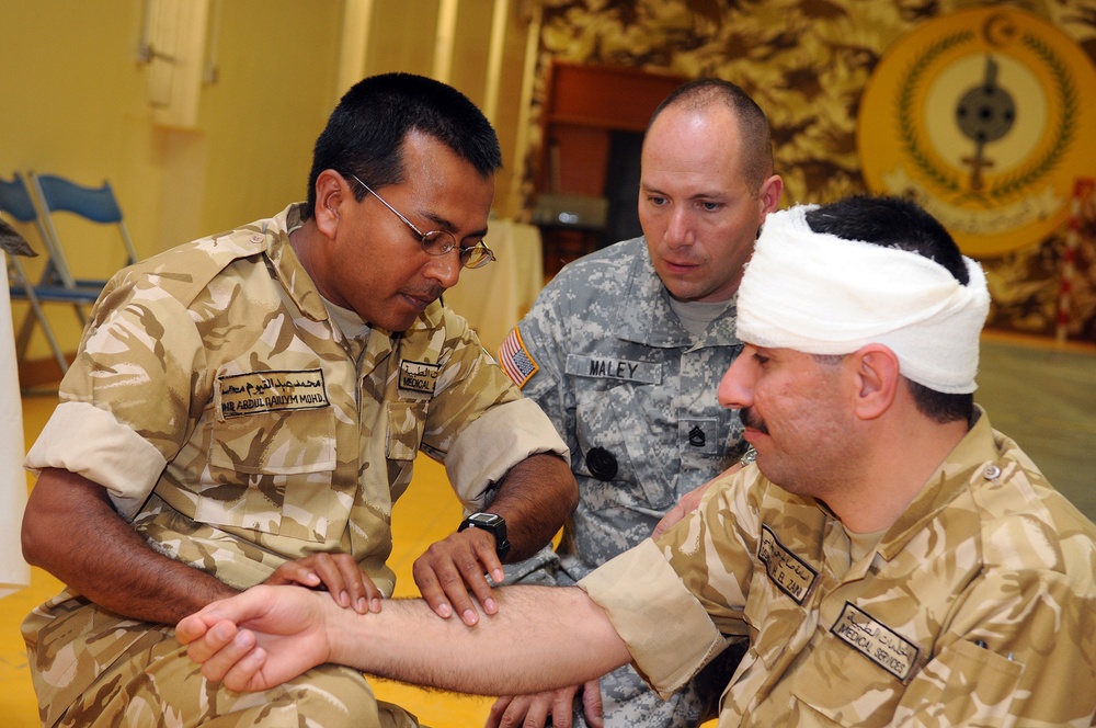 Army medics share life-saving concepts in Qatar