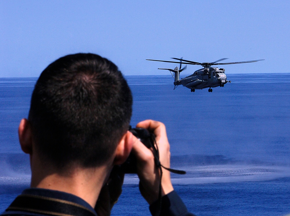 USS Tarawa Marines, Sailors demonstrate capabilities during Tiger Cruise