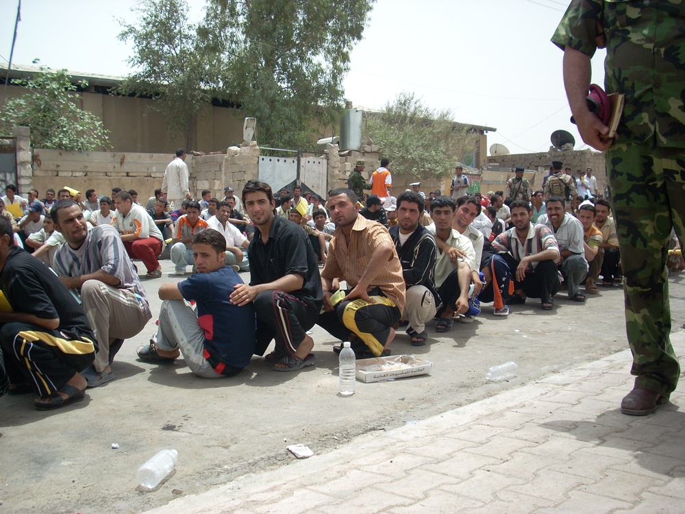 Iraqi Army Recruiting in Basra