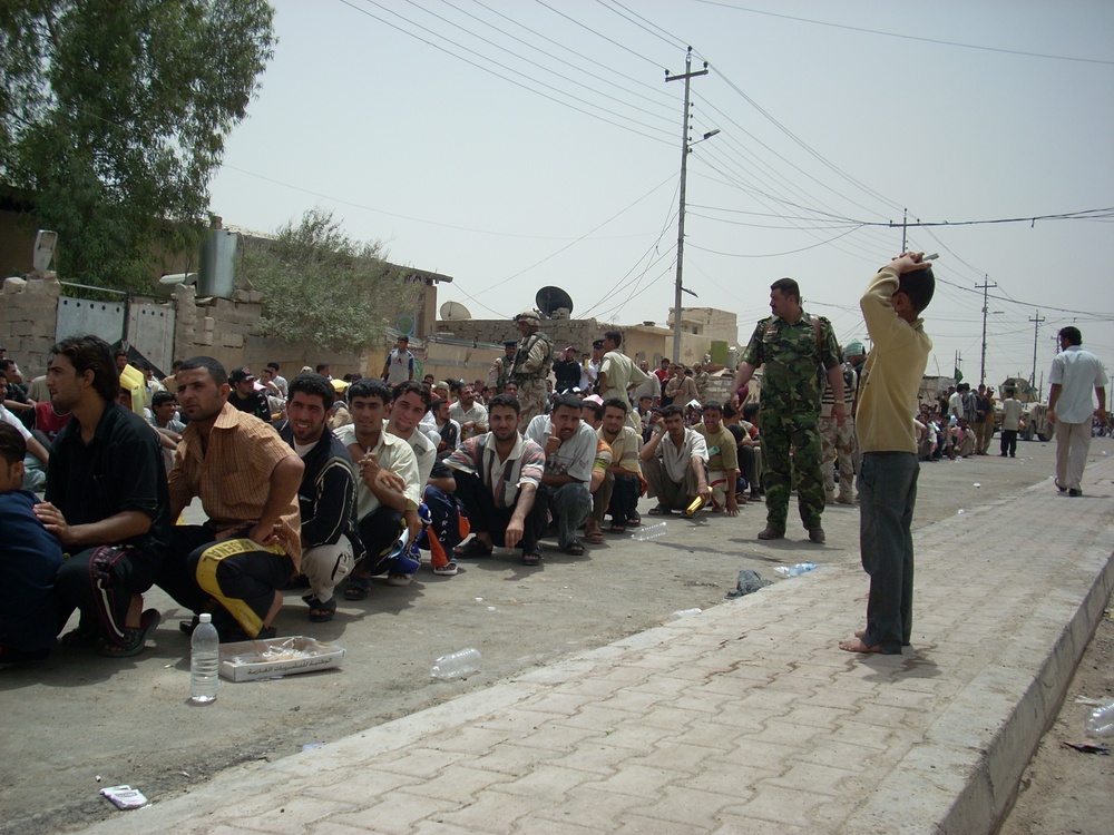 Iraqi Army Recruiting in Basra