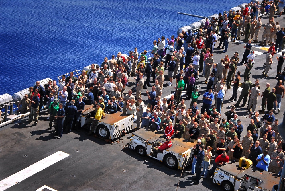 Marine demonstration aboard USS Tarawa