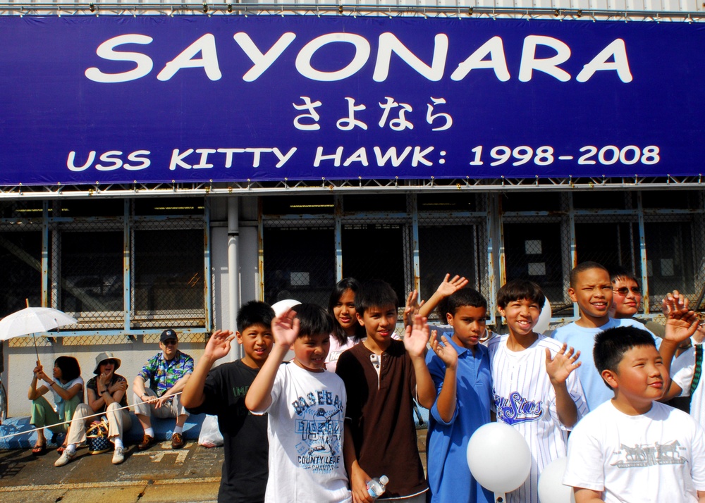 USS Kitty Hawk departs Yokosuka