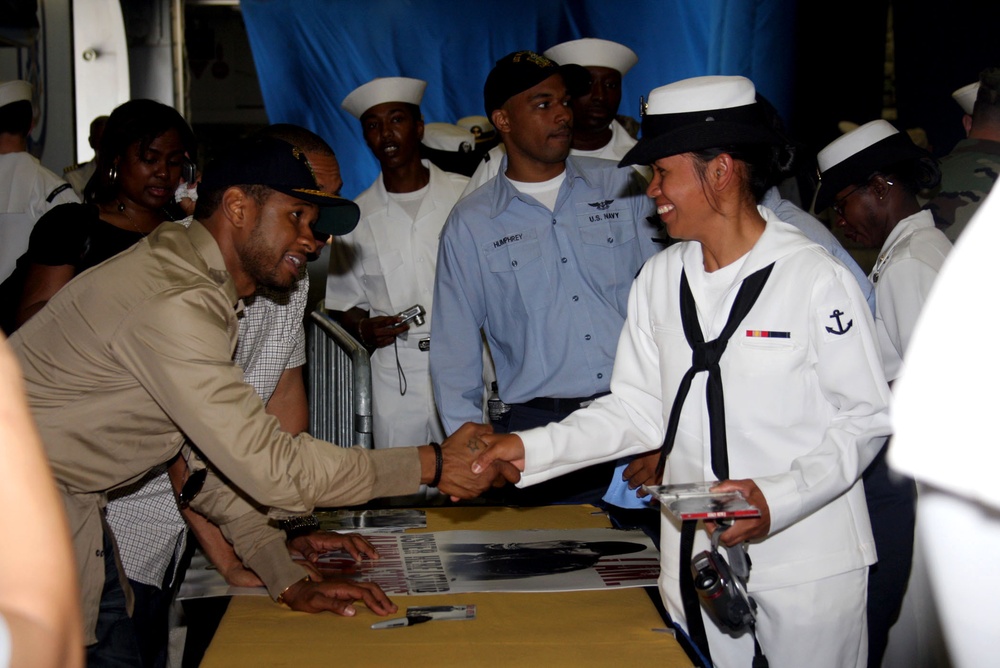 Usher Visits Sailors During Fleet Week