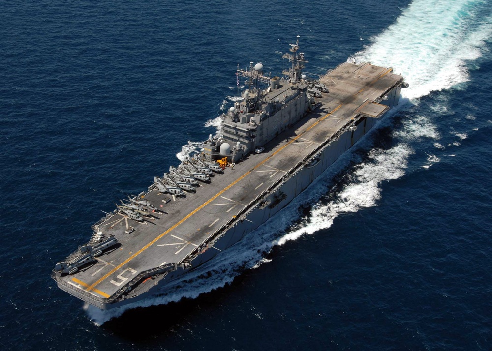 USS Peleliu in South China Sea