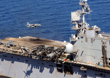 USS Peleliu in South China Sea