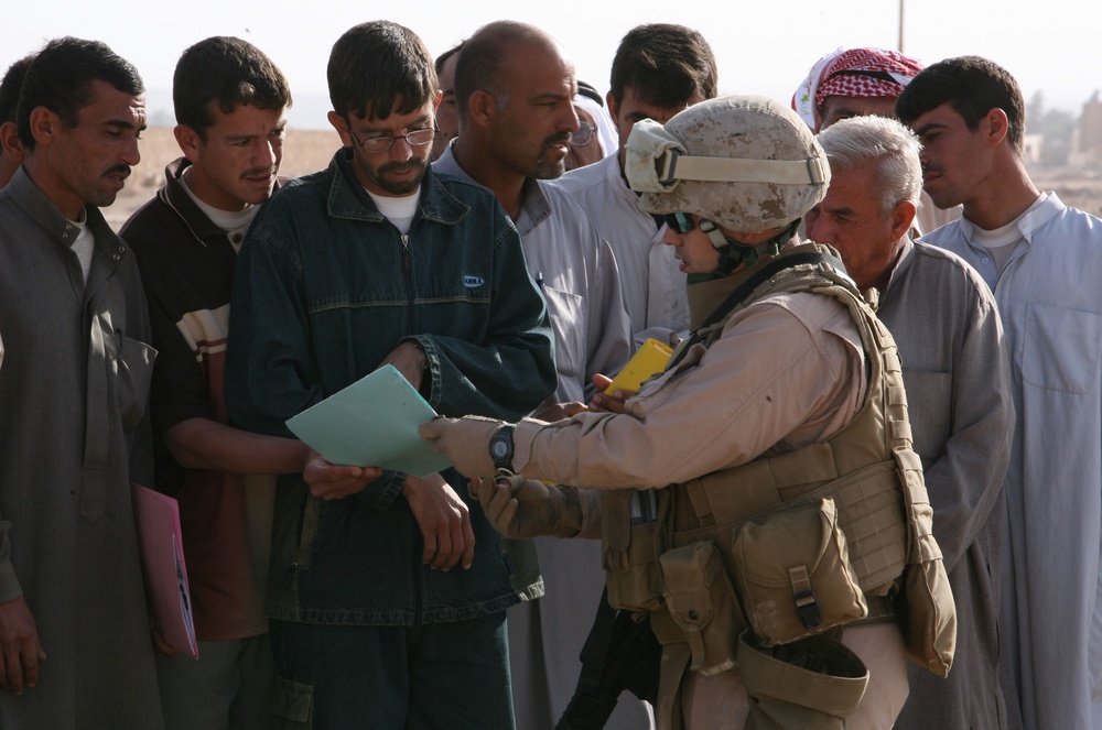 Buying a better tomorrow: CLB-6 dispersing, CAG use money as a weapon in Haditha Triad