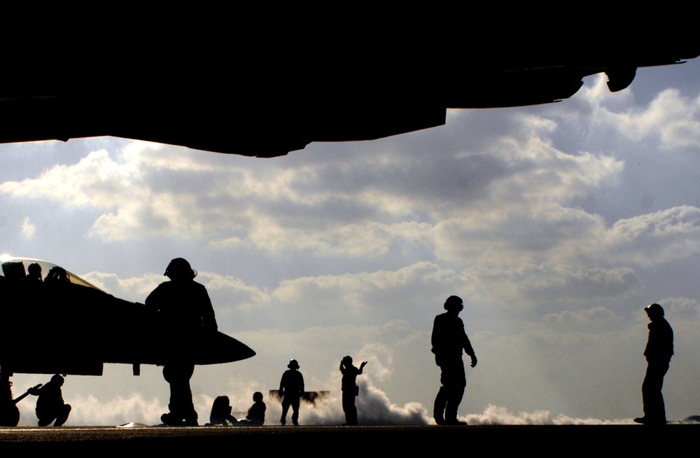 Flight operations aboard USS Harry S Truman