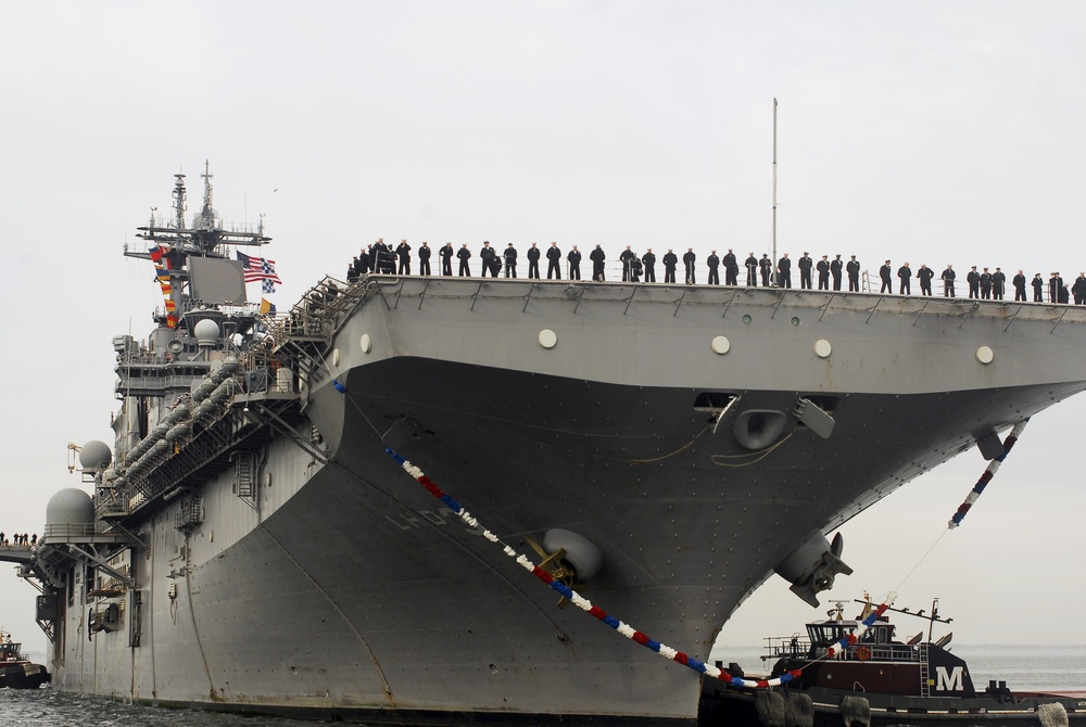 USS Kearsarge prepares for homecoming