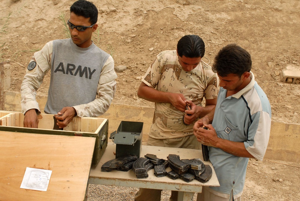 Iraqi army conduct training for 1st Sadr City Neighborhood Guard recruits